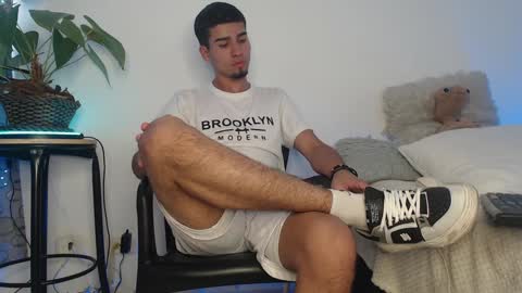 Snapshot of andy_0018 chatting on December 6, 8:40 pm Andy online show from December 6, 8:40 pm