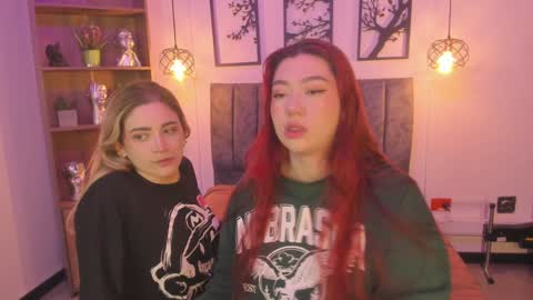 Snapshot of andy_and_emma chatting on December 9, 12:51 pm andy_and_emma online show from December 9, 12:51 pm