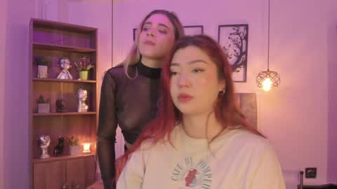 Snapshot of andy_and_emma chatting on December 22, 12:05 pm andy_and_emma online show from December 22, 12:05 pm