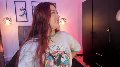 Snapshot of andy_and_emma chatting on January 30, 12:37 pm andy_and_emma online show from January 30, 12:37 pm