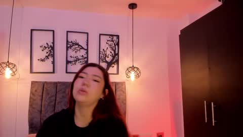 Snapshot of andy_and_emma chatting on February 25, 12:34 pm andy_and_emma online show from February 25, 12:34 pm