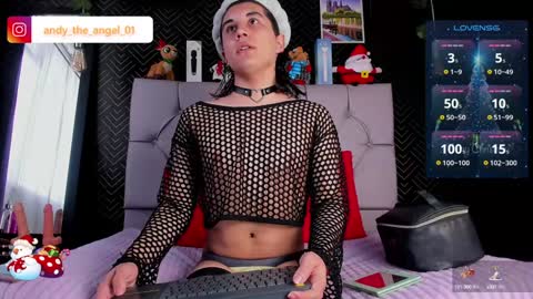 Snapshot of andy_angel1 chatting on December 16, 11:44 am andy angel online show from December 16, 11:44 am