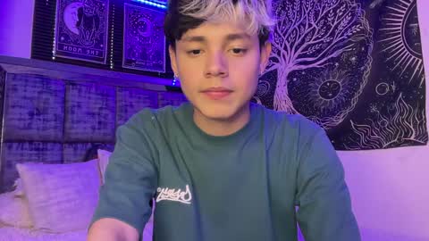 Snapshot of andy_belier chatting on December 3, 6:28 pm Andy online show from December 3, 6:28 pm