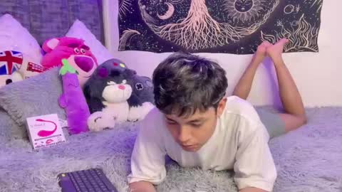 Snapshot of andy_belier chatting on February 10, 6:45 pm Andy online show from February 10, 6:45 pm