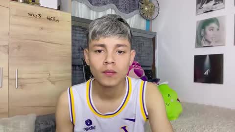 Snapshot of andy_belier chatting on November 19, 4:18 pm Andy online show from November 19, 4:18 pm