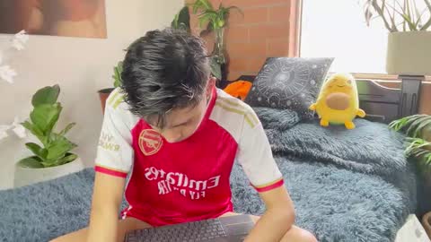 Andy online show from February 10, 3:27 pm