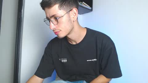 andy_collins__ online show from September 30, 2:38 am