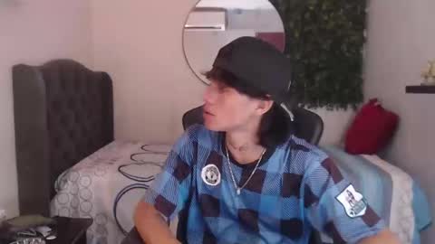 andy_dan1 online show from December 10, 6:38 pm