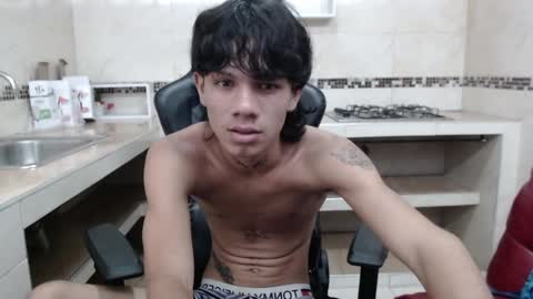 andy_dan1 online show from December 12, 5:26 pm