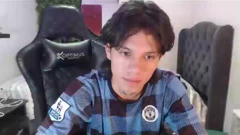 andy_dan1 online show from January 9, 5:33 pm