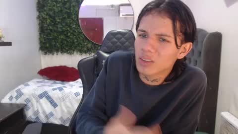 andy_dan1 online show from February 2, 1:52 pm