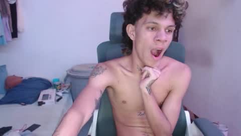 andy_dan1 online show from June 5, 8:31 am