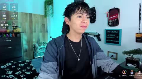 Snapshot of andy_guez_11 chatting on February 11, 11:43 am andy_guez_11 online show from February 11, 11:43 am