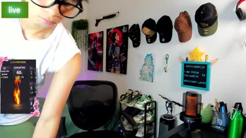 Snapshot of andy_guez_11 chatting on September 22, 10:06 am andy_guez_11 online show from September 22, 10:06 am