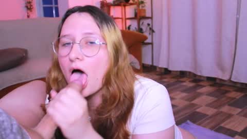 Snapshot of andycherrysecrets chatting on November 25, 4:23 am Cherry online show from November 25, 4:23 am