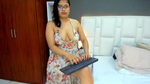 Snapshot of andyel2017 chatting on December 17, 3:39 pm Andy D online show from December 17, 3:39 pm