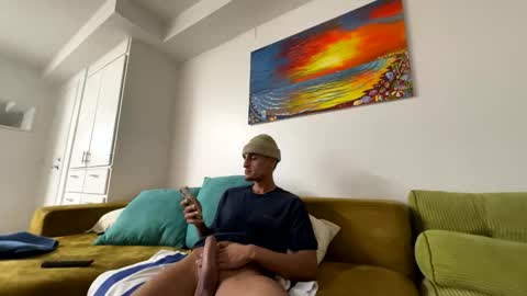 Snapshot of andygranatelix chatting on December 19, 6:42 am andygranatelix online show from December 19, 6:42 am