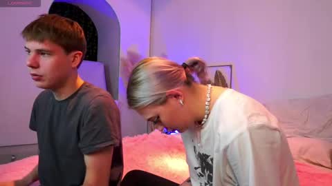 Mandy and Andy online show from October 25, 7:08 pm