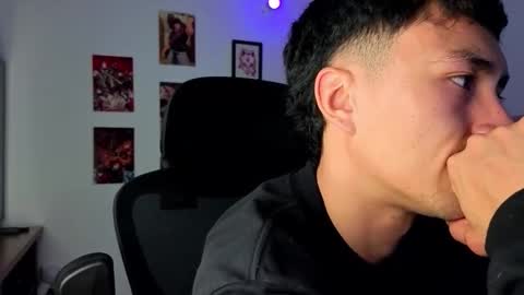 Andy online show from December 13, 8:36 pm