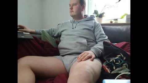 Snapshot of andypsilon88 chatting on January 28, 9:51 am ShortyfromS online show from January 28, 9:51 am