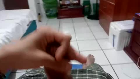 Snapshot of andywar69 chatting on January 3, 4:00 am andywar69 online show from January 3, 4:00 am