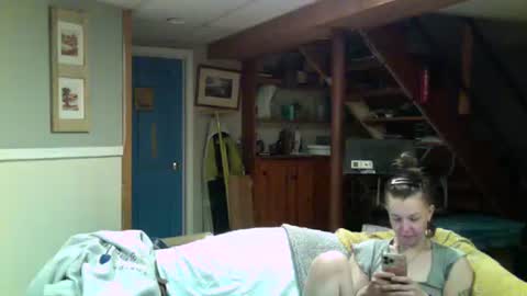 Snapshot of aneoakley chatting on November 11, 7:30 am aneoakley online show from November 11, 7:30 am