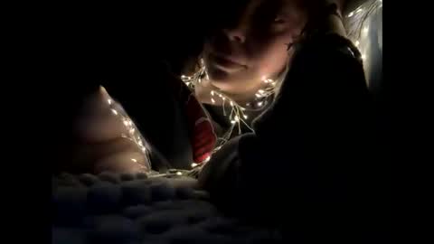 aneoakley online show from December 23, 7:39 am