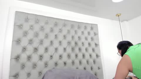 anette_cooper online show from March 7, 5:15 am