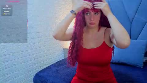 Snapshot of angel__red_ chatting on October 20, 3:29 am angel__red_ online show from October 20, 3:29 am