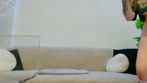 angel__vibe online show from March 6, 8:27 pm