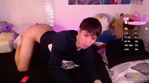 Snapshot of angel_bless19 chatting on February 25, 6:31 pm Angel help me with 100 thumbs up online show from February 25, 6:31 pm