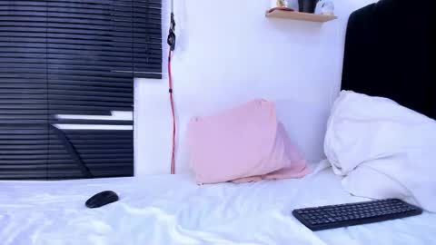 Snapshot of angel_boy0 chatting on June 3, 9:53 pm angel_boy0 online show from June 3, 9:53 pm