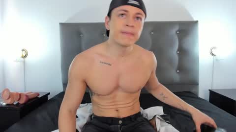 Angel Cuervo online show from December 11, 12:34 pm