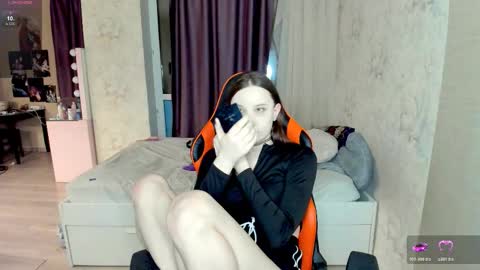 Fallen Angel online show from November 22, 1:04 am