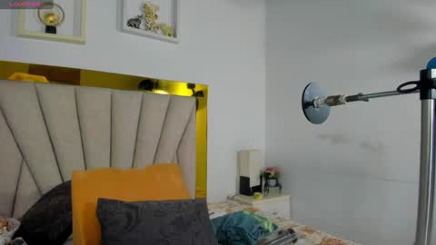 Snapshot of angel_dthroat chatting on January 19, 12:06 pm ANGHEL online show from January 19, 12:06 pm