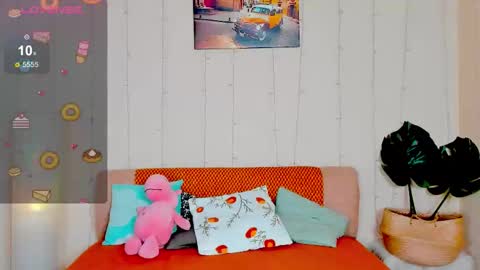 Snapshot of angel_julles chatting on November 20, 1:28 am Angel Dust online show from November 20, 1:28 am