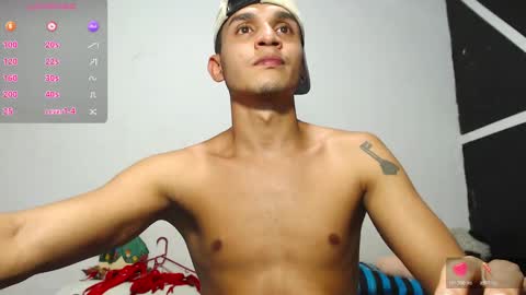 Snapshot of angel_latinboy chatting on November 18, 9:30 pm Angel online show from November 18, 9:30 pm