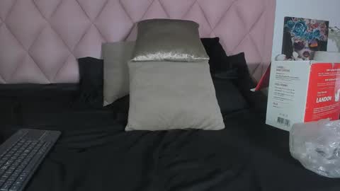 Angel  online show from December 1, 4:29 pm