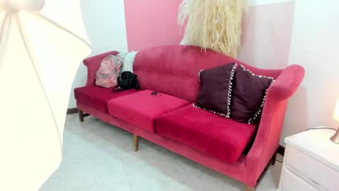 Snapshot of angel_velvet_ chatting on October 16, 12:28 pm angel_velvet_ online show from October 16, 12:28 pm