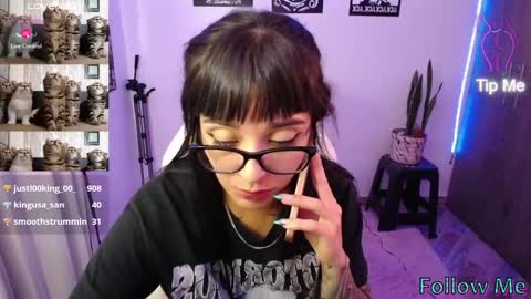 Snapshot of angela_lauren chatting on February 14, 3:00 am Angela online show from February 14, 3:00 am