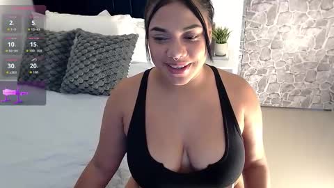 Snapshot of angela_santana_ chatting on November 11, 7:03 pm Angela online show from November 11, 7:03 pm