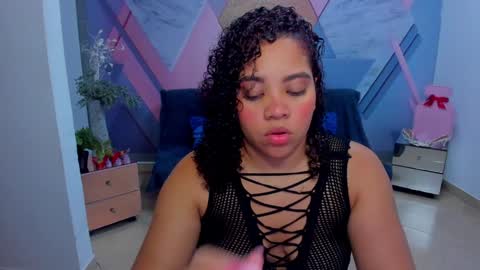 Snapshot of angelacoffee chatting on January 22, 2:26 am Angela online show from January 22, 2:26 am