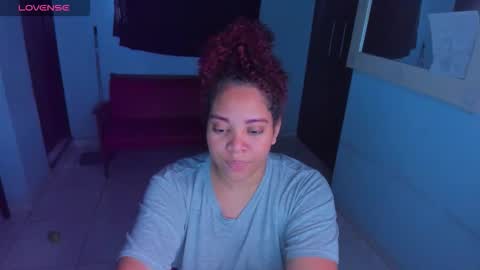 Snapshot of angelacoffee chatting on November 22, 6:51 pm Angela online show from November 22, 6:51 pm