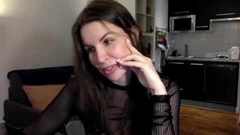 Snapshot of angeladarkk chatting on February 23, 12:41 am Angela online show from February 23, 12:41 am