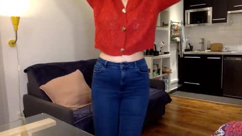 Snapshot of angeladarkk chatting on November 4, 4:28 pm Angela online show from November 4, 4:28 pm