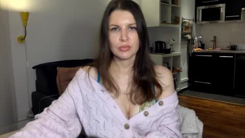 Snapshot of angeladarkk chatting on November 9, 3:54 pm Angela online show from November 9, 3:54 pm