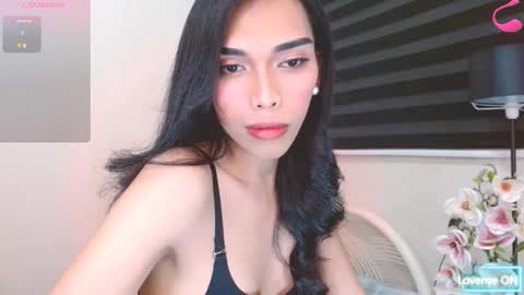 SENORITA online show from December 14, 2:22 pm