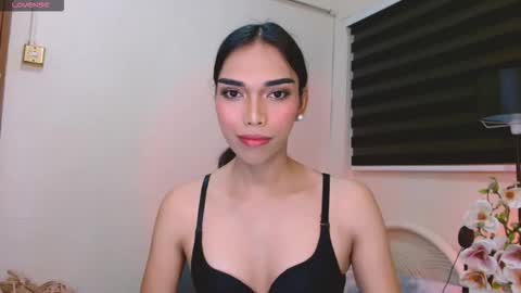 SENORITA online show from January 12, 3:45 am