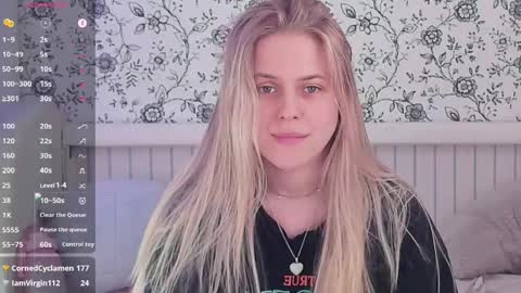 Darsi Anty online show from April 24, 1:46 pm