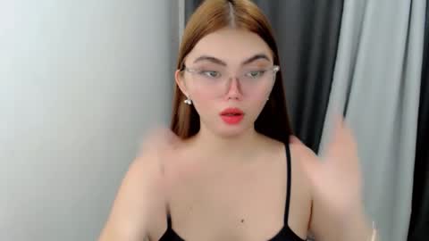 Snapshot of angelari_slut chatting on November 4, 5:50 am angelari_slut online show from November 4, 5:50 am